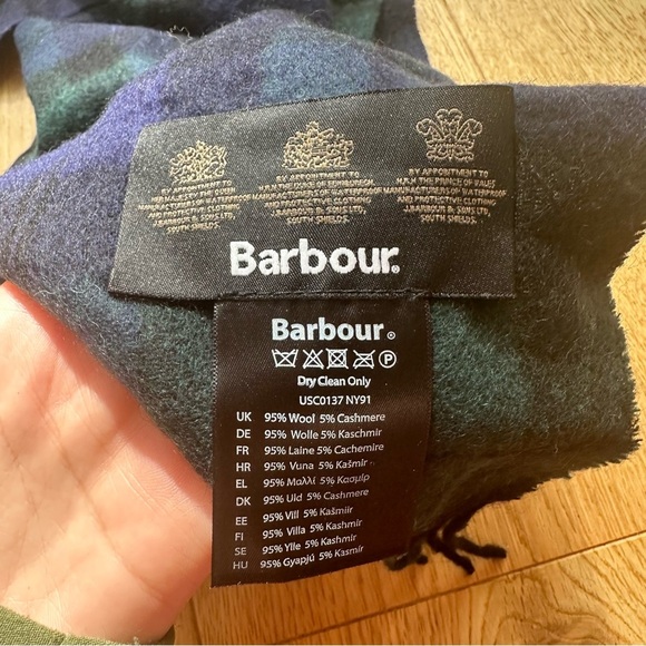 NWT BARBOUR new check tartan scarf  in black watch - Picture 7 of 9